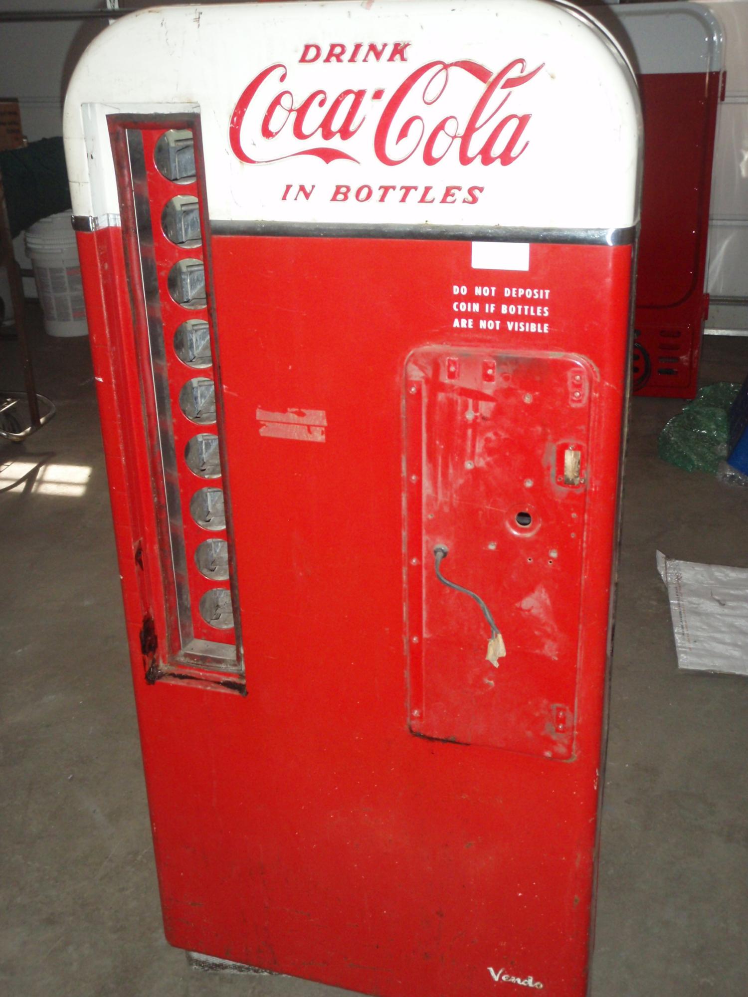 Vendo 56 Dr Pepper Machine - Bars and Booths